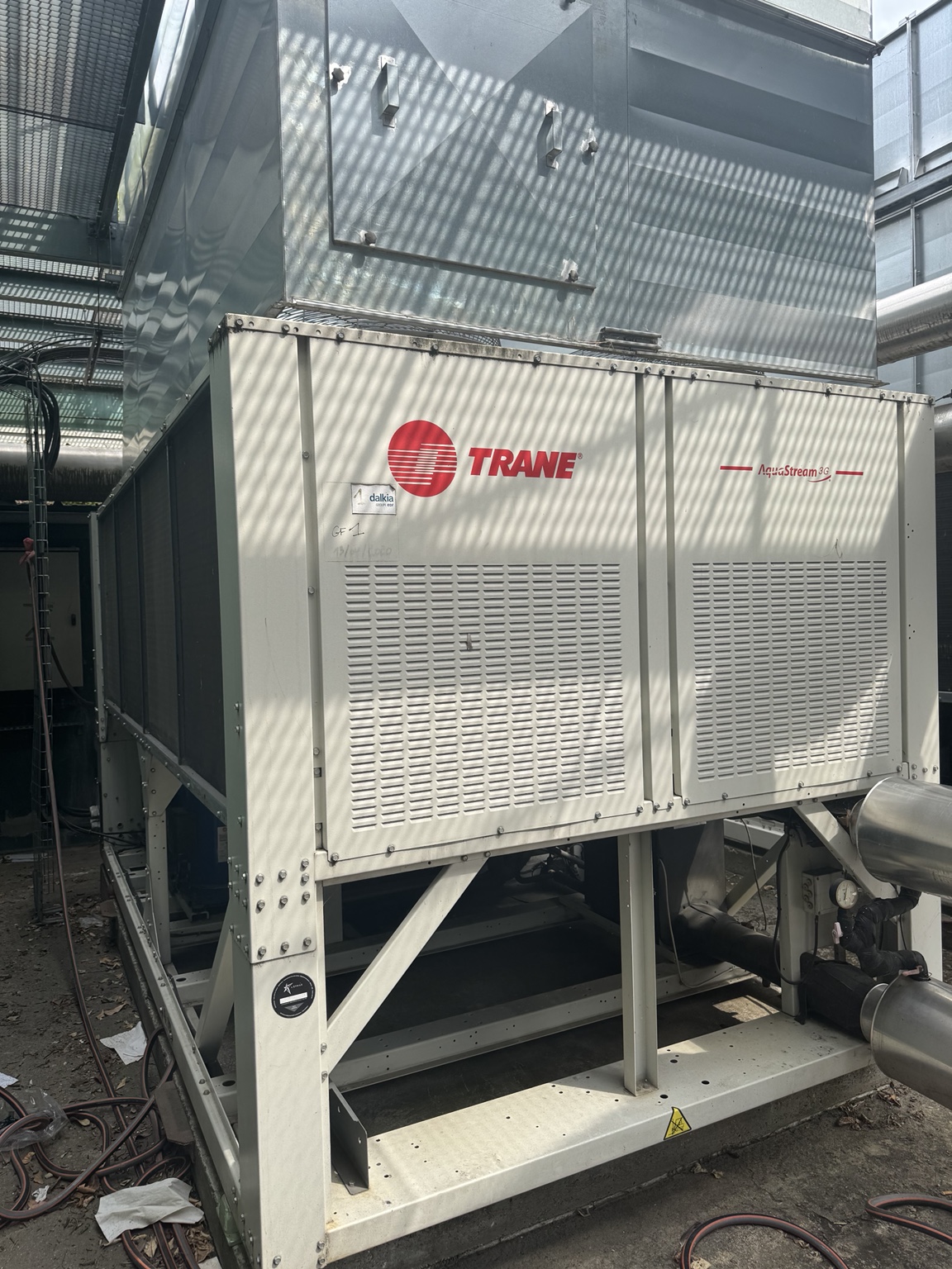 Groupe froid Trane — photographie de matériel technique